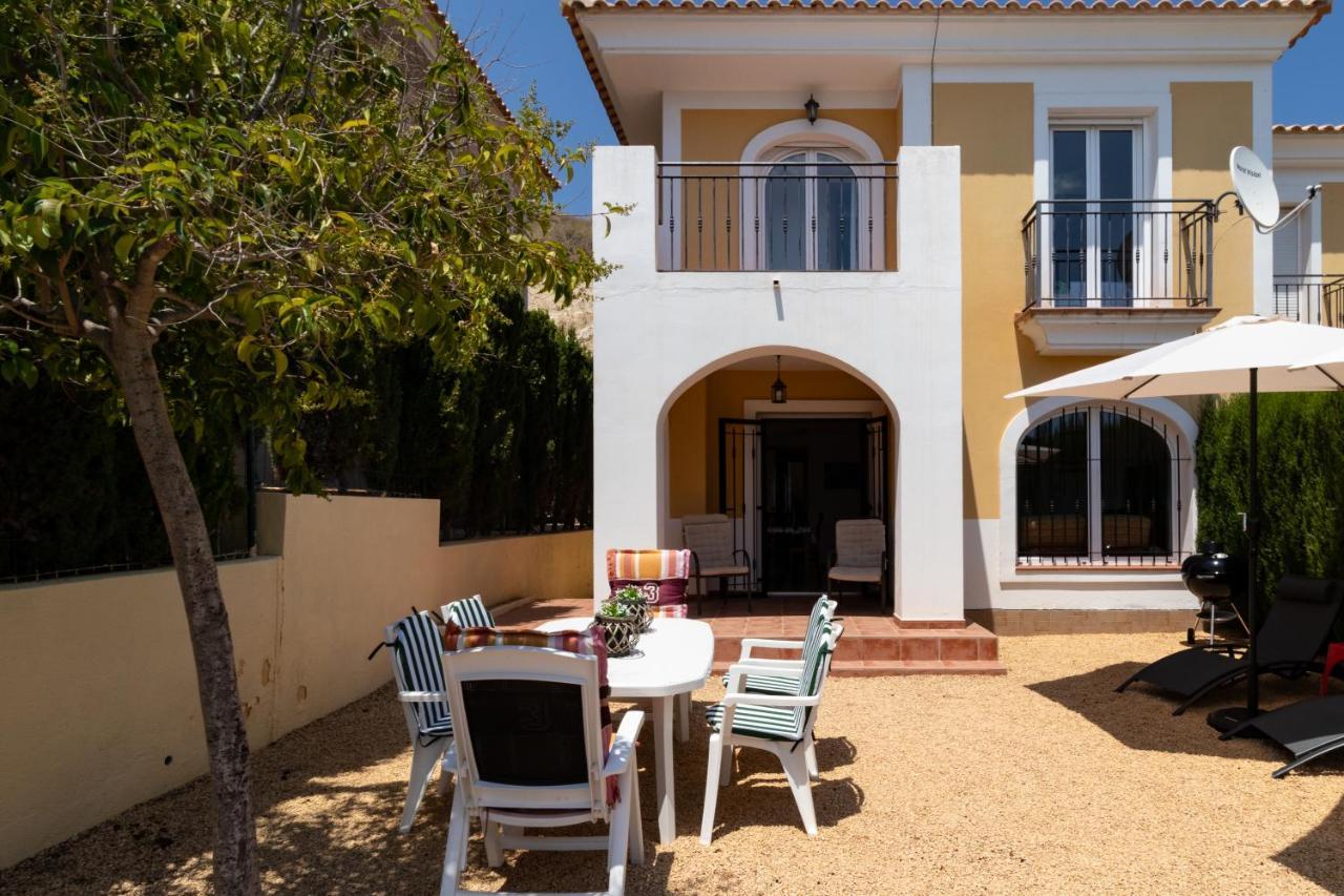 הוילה מוטקסאמל Casa La Rosaleda מראה חיצוני תמונה
